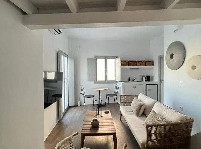 Amarone House, Paros * Naousa